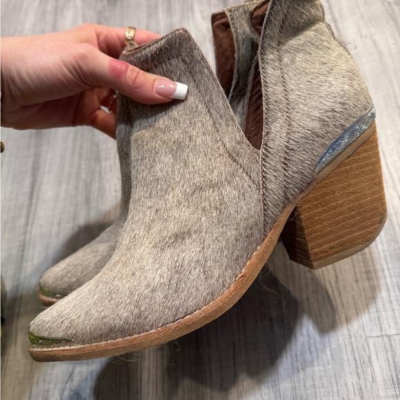 Jeffrey Campbell Boots - Picture 4 of 6